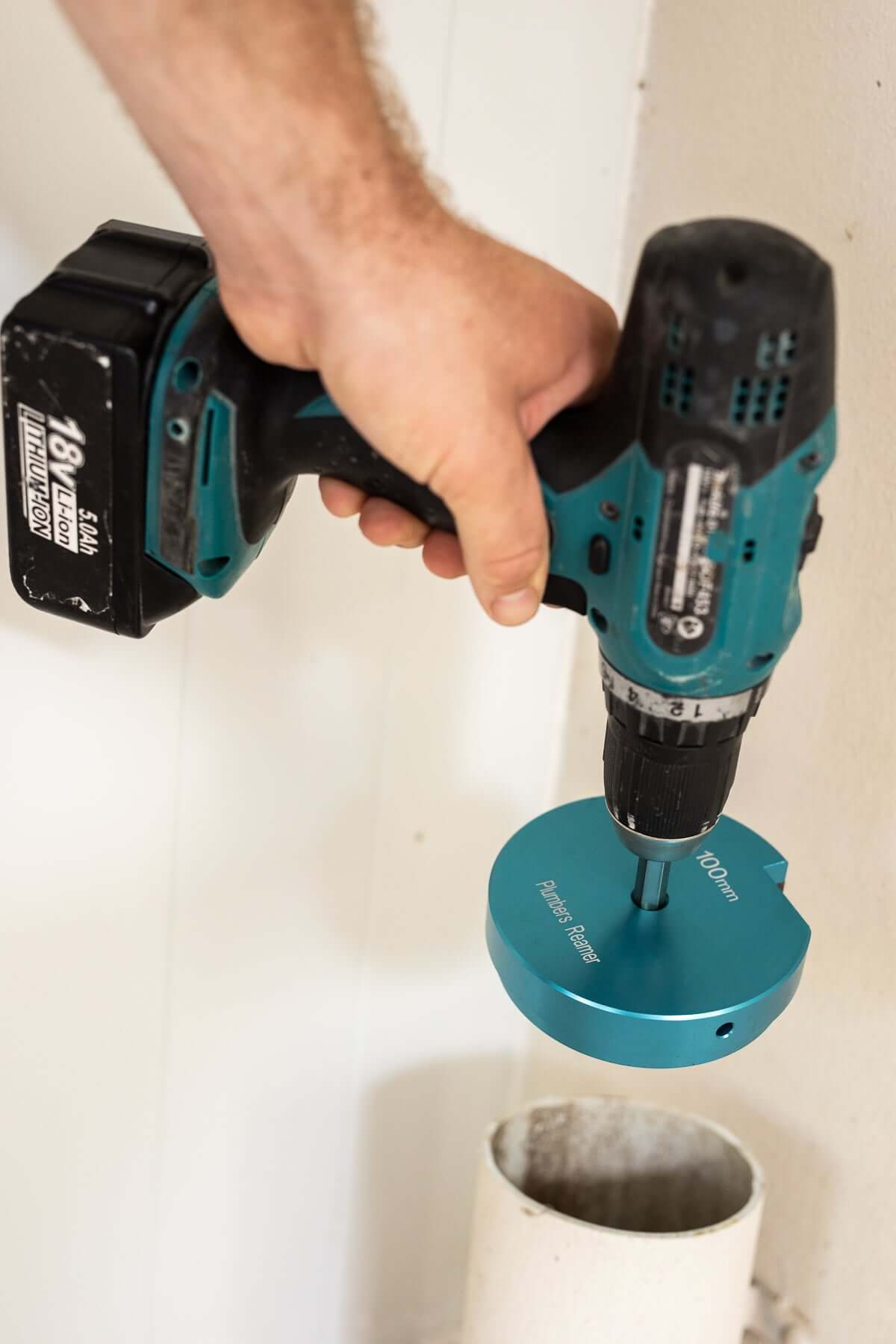 The 100mm PVC Reamer is ideal for new builds or big fittings—made for plumbers who know what they need and want to get it done right.