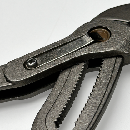 Plumbers Life Multi-Grip Water Pump Pliers